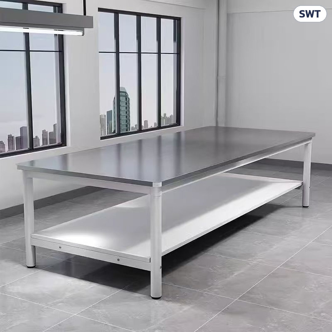 โต๊ะท็อปสแตนเลส SWT โครงสีขาว/ดำ ชั้นเดียว / 2 ชั้น – ภาพโต๊ะท็อปสแตนเลส โครงเหล็กพ่นสีขาว แบบ 2 ชั้น ชั้นล่างเป็นแผ่นบอร์ดสีขาว